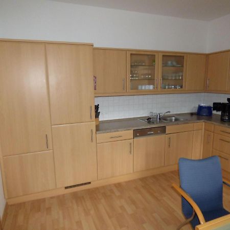Sonnige-Ferienwohnung-100Qm-Im-1-Obergeschoss-Der-Villa-Walhall-In-Einem-Parkaehnlichen-Garten Sellin  Exterior foto